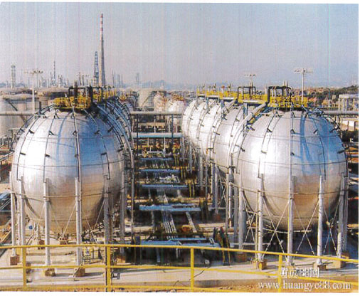 吐哈油田氫烴球罐隱患治理（不動火安裝消防噴淋裝置）